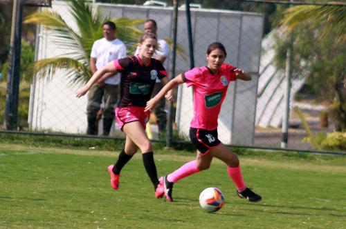 Time de futebol feminino da OAB-GO realiza jogo de apresentação