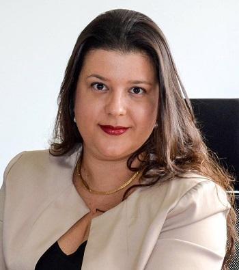 Larissa P. P. Junqueira Reis Bareato 