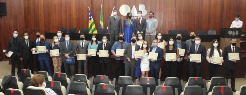 ESA-GO e UFG entregam certificados de conclusão a alunos da especialização em Direito Penal e Direito Processual Penal
