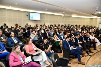 Profissionais e estudantes lotam auditório da ESA Goiás em seminário sobre transação tributária