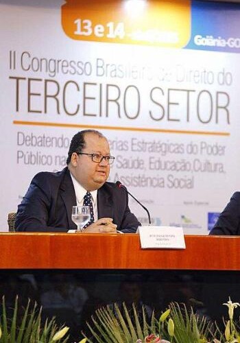Conselheiro debate parcerias sociais e terceiro setor em Congresso Brasileiro de Direito Administrativo
