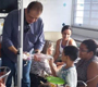 Casag doa brinquedos para pacientes do Hospital Araújo Jorge