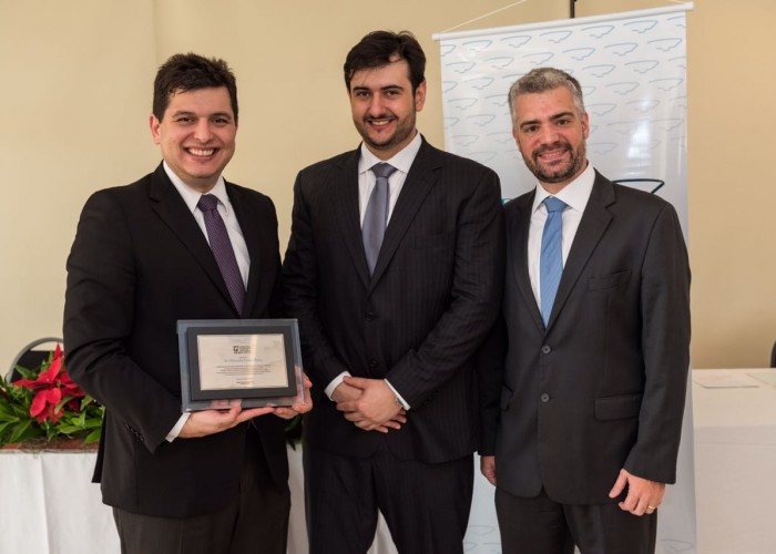 Marcello Terto recebe prêmio Jurista  Oswaldo Aranha Bandeira de Mello