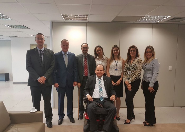 OAB-GO discute melhorias na acessibilidade em sede do TRT