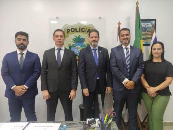 Comissão de Segurança Pública e Política Criminal da OAB-GO realiza visita institucional à direção da Polícia Civil de Goiás