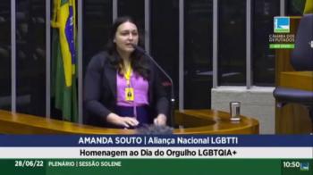 “Nós precisamos incluir a orientação sexual no Censo 2022”, diz conselheira seccional da OAB-GO em homenagem na Câmara dos Deputados
