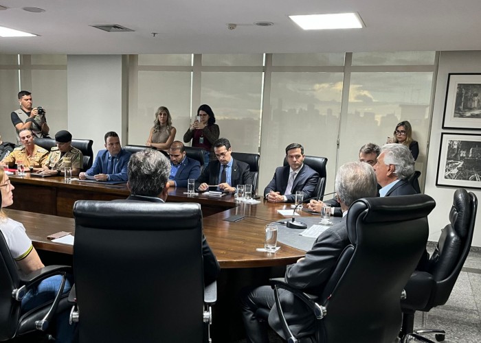OAB-GO participa de reunião com o Governo de Goiás para tratar da segurança no ambiente escolar