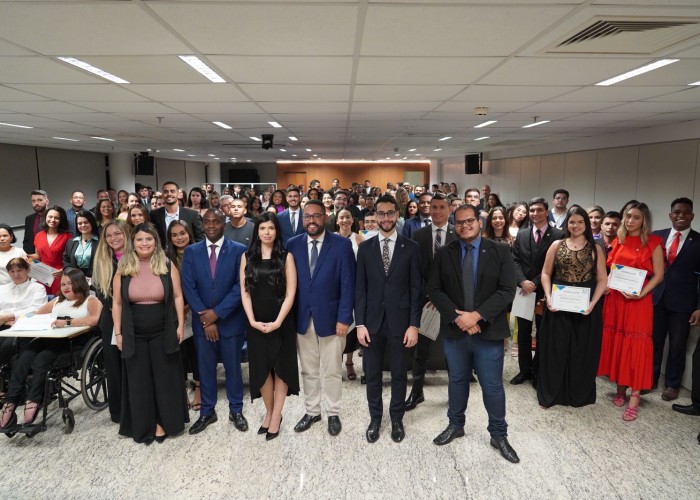 CAJ participa de homenagem na Alego pelo Dia do Estudante de Direito