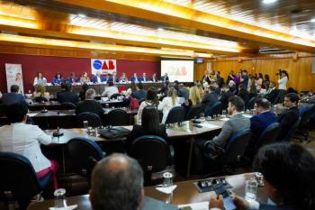 Reforma tributária pode deixar serviços até 25% mais caros, aponta estudo apresentado na sede da OAB-GO por entidades uniprofissionais