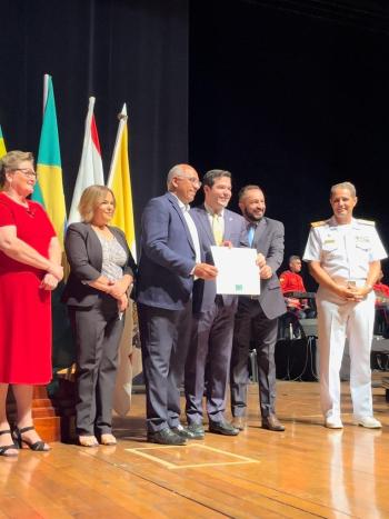 Goiânia 90 anos: Rafael Lara recebe honra ao mérito durante comemoração do aniversário da capital