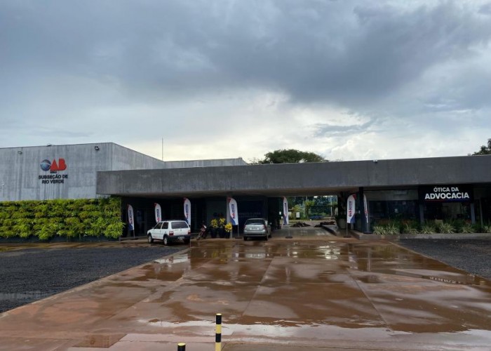 SUBSEÇÃO DE RIO VERDE ESCLARECE USO EQUIVOCADO DE IMAGEM DO 8º DP EM REPORTAGEM SOBRE VIOLAÇÃO DAS PRERROGATIVAS DA ADVOCACIA