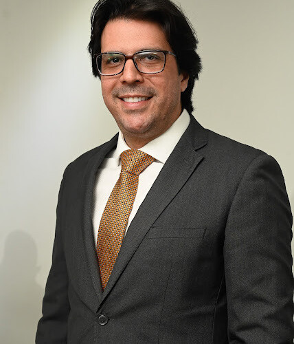 Adriano Naves é empossado secretário da Comissão Especial de Direito Condominial do CFOAB