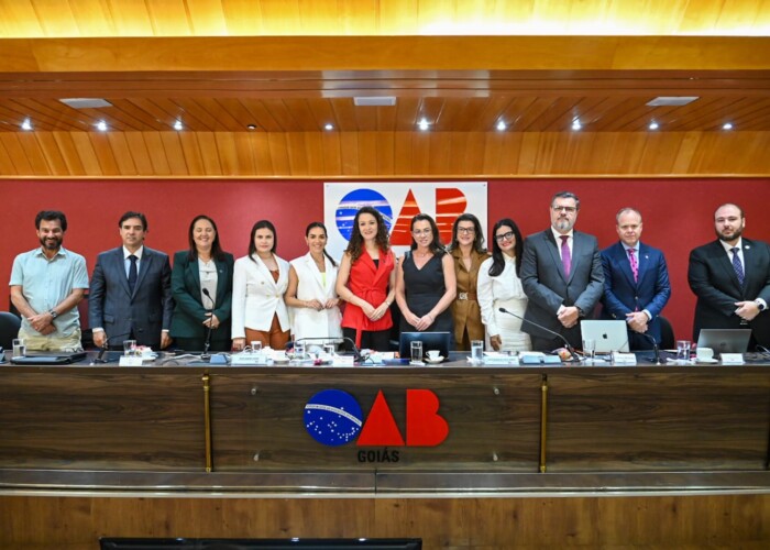 No Mês da Mulher, Juliane Ferreira é empossada presidente da CMA