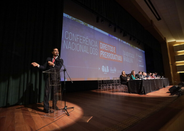Pedro Paulo de Medeiros conduz debate sobre criminalização da advocacia na 1ª Conferência Nacional dos Direitos e Prerrogativas da Advocacia Brasileira