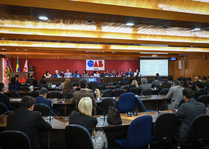 OAB-GO debate reforma do Judiciário e colhe propostas para fortalecer prerrogativas e garantias constitucionais